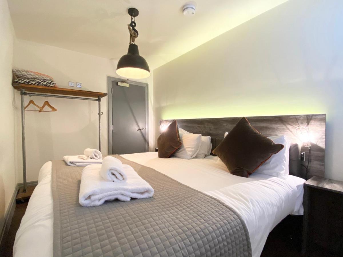 Loft At The Coach House Apartments Лидс Экстерьер фото